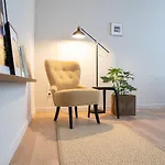Large & Cosy Apartment For 7 Near City Center